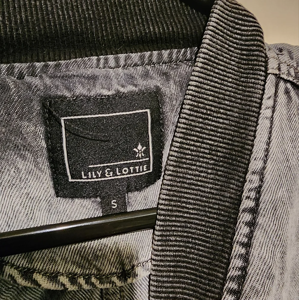 Jacket - Picture 2 of 2